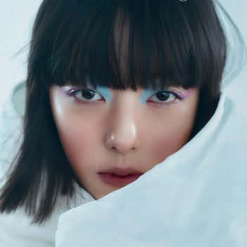 MOMO KOYAMA