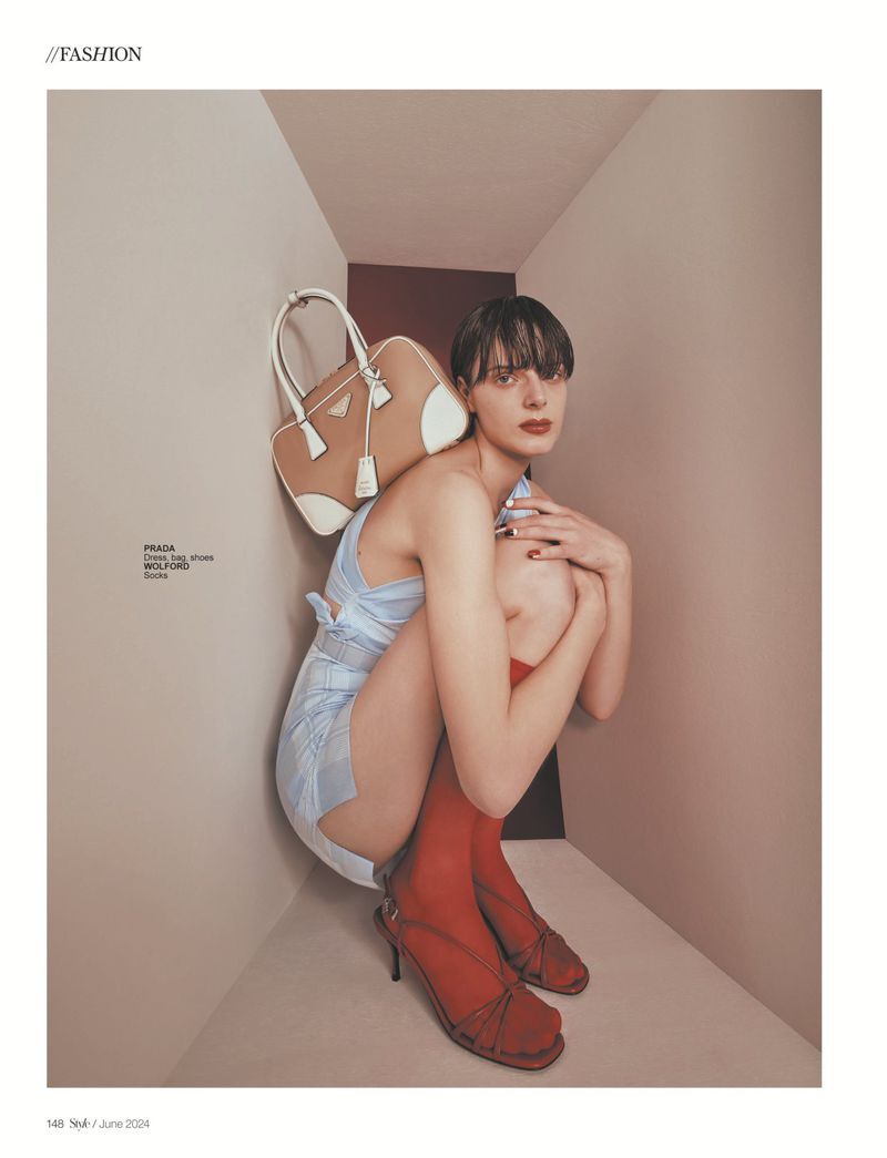 gallery_model_bqgtduomi6wp