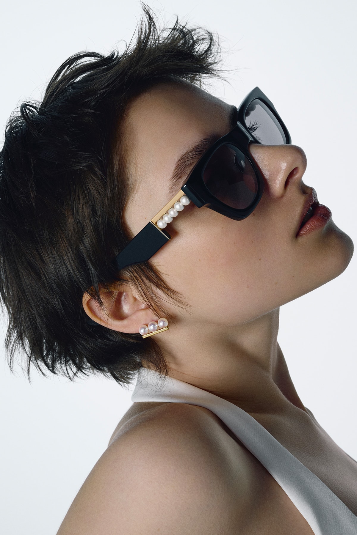 https___jp-hypebeast-com_files_2024_04_05_tasaki-eyevan-eyewear-earbuds-release-info-03