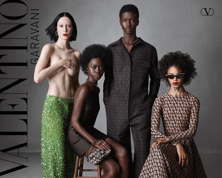 1-dolly-valentino-ss23-by-steven-meisel-unit-model-management-belgium