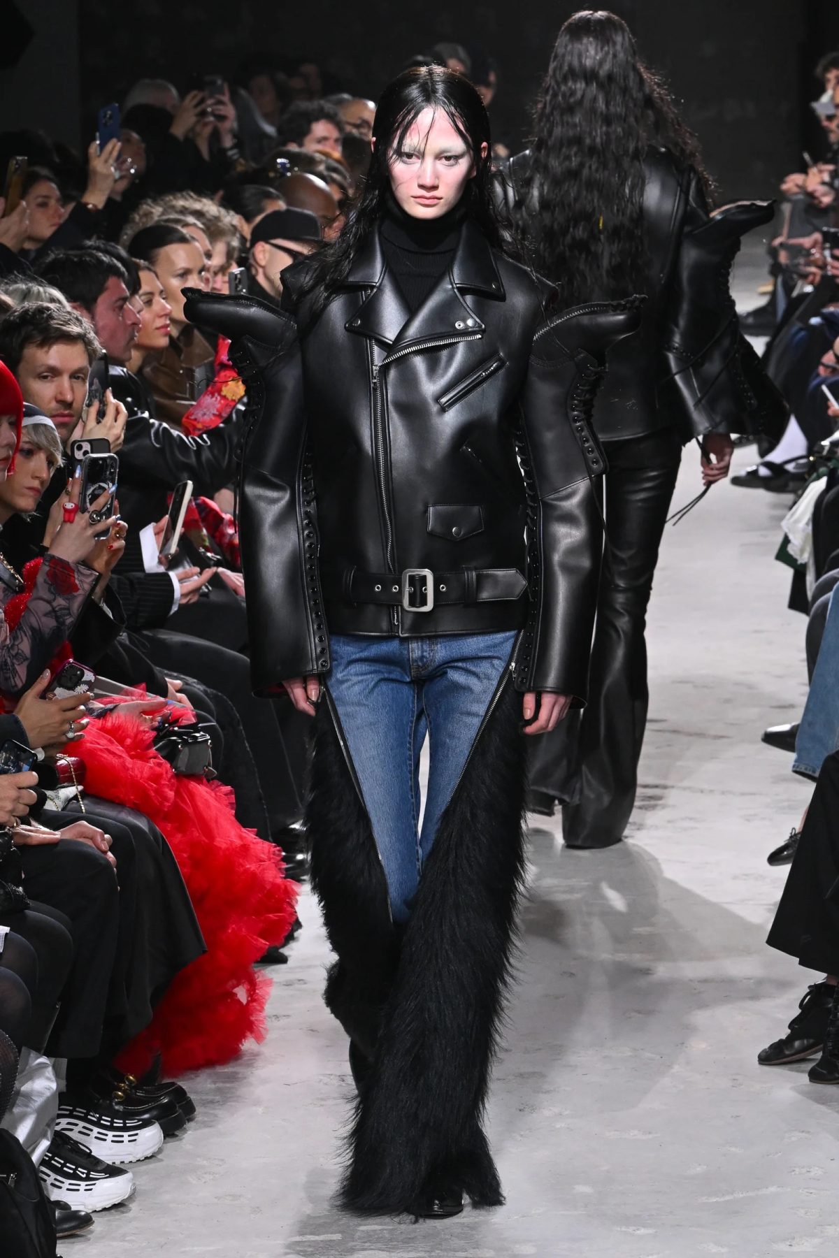 junya-watanabe_25aw00027-b030e651-9cc8-4597-be61-41f22d41dac8