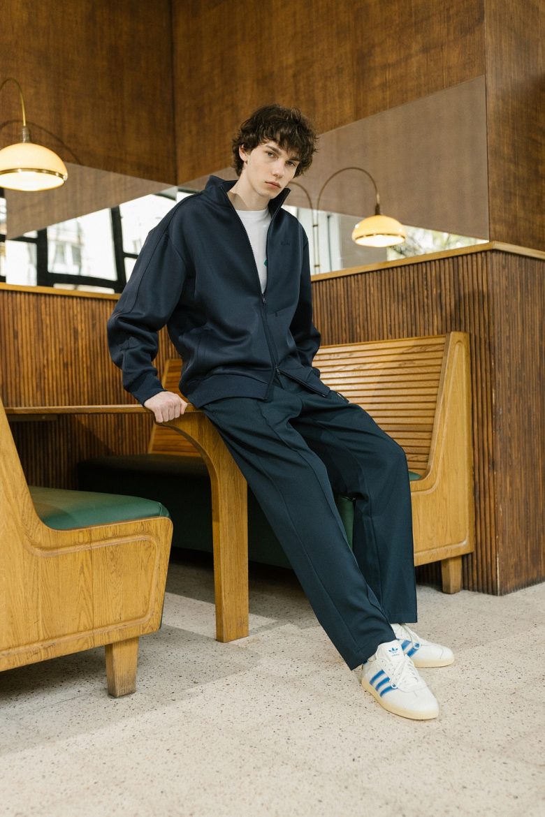 large-1713173653-5263efdd3d4e4f0edbc41f7e29c60348