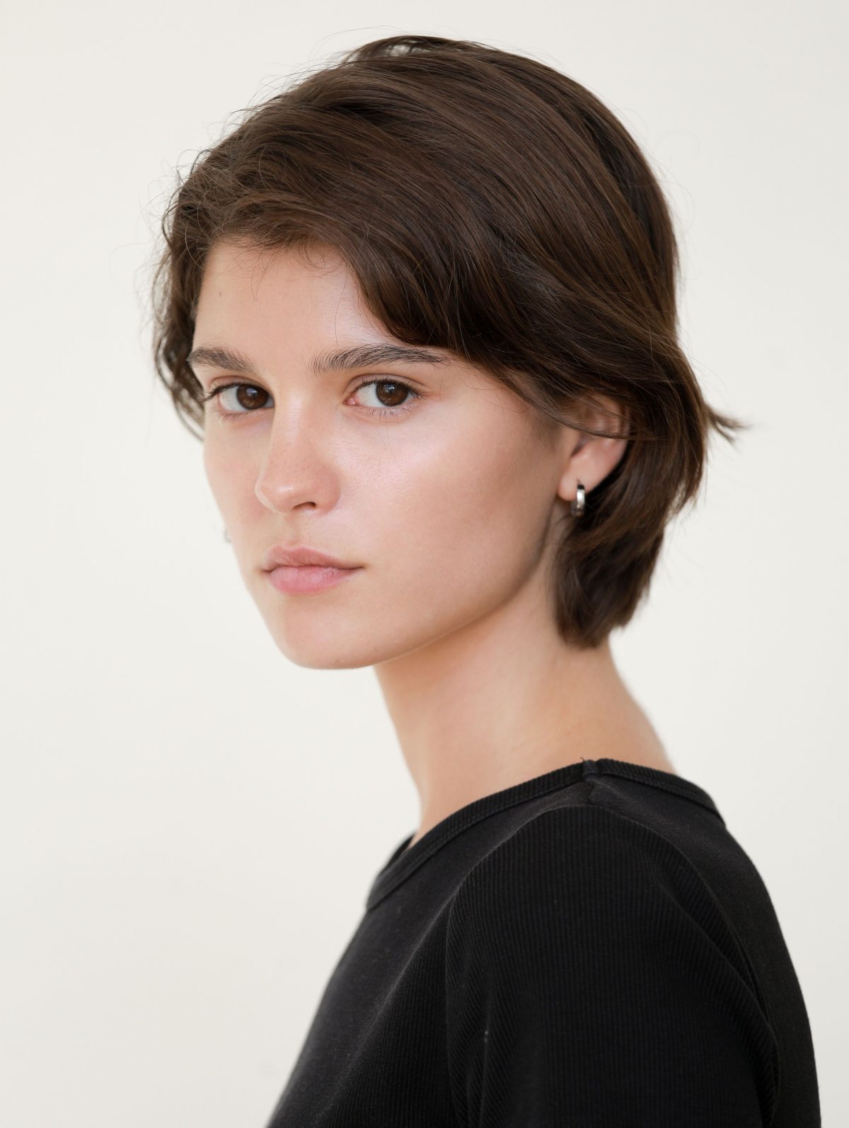 4-arina-p-snaps-bessonov-august-2025-models-inc