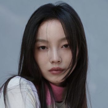 Xinyi Yu