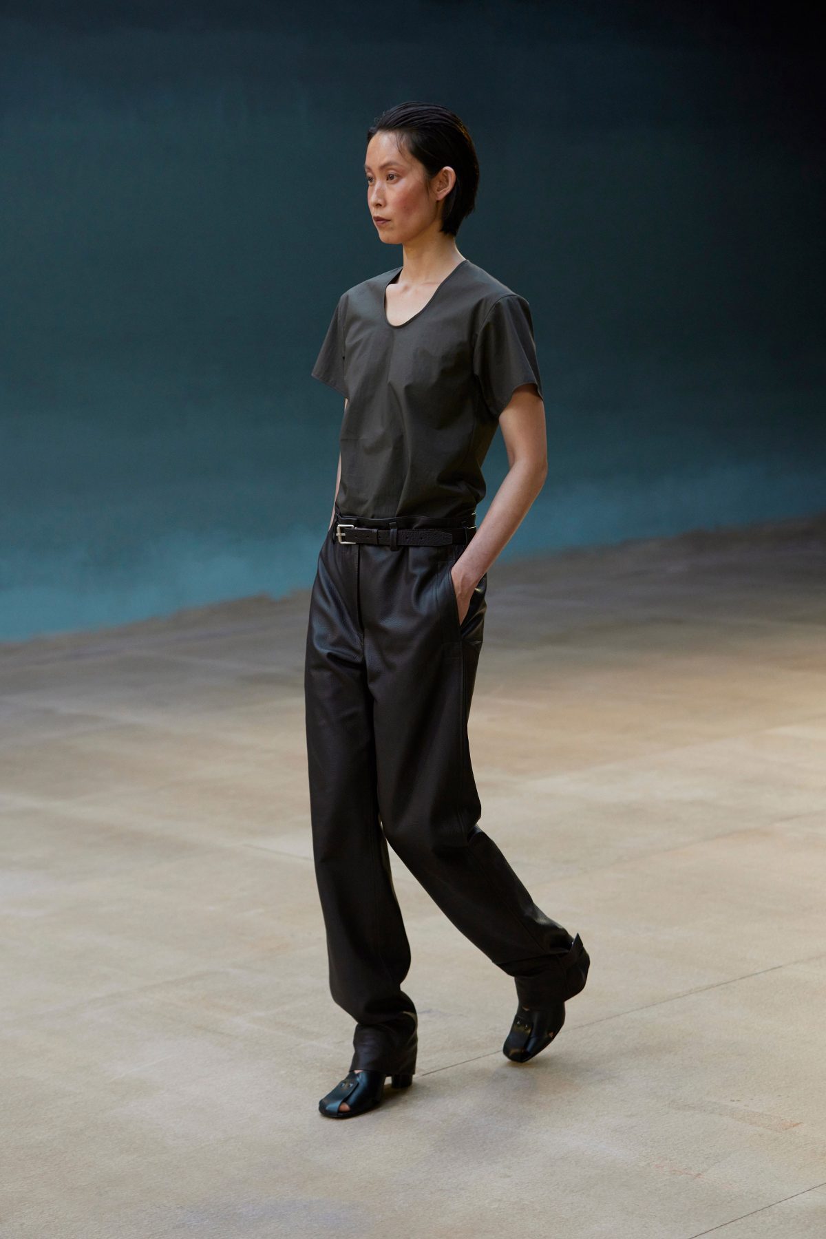 00015-lemaire-mens-spring-2022-paris-credit-lena-emery