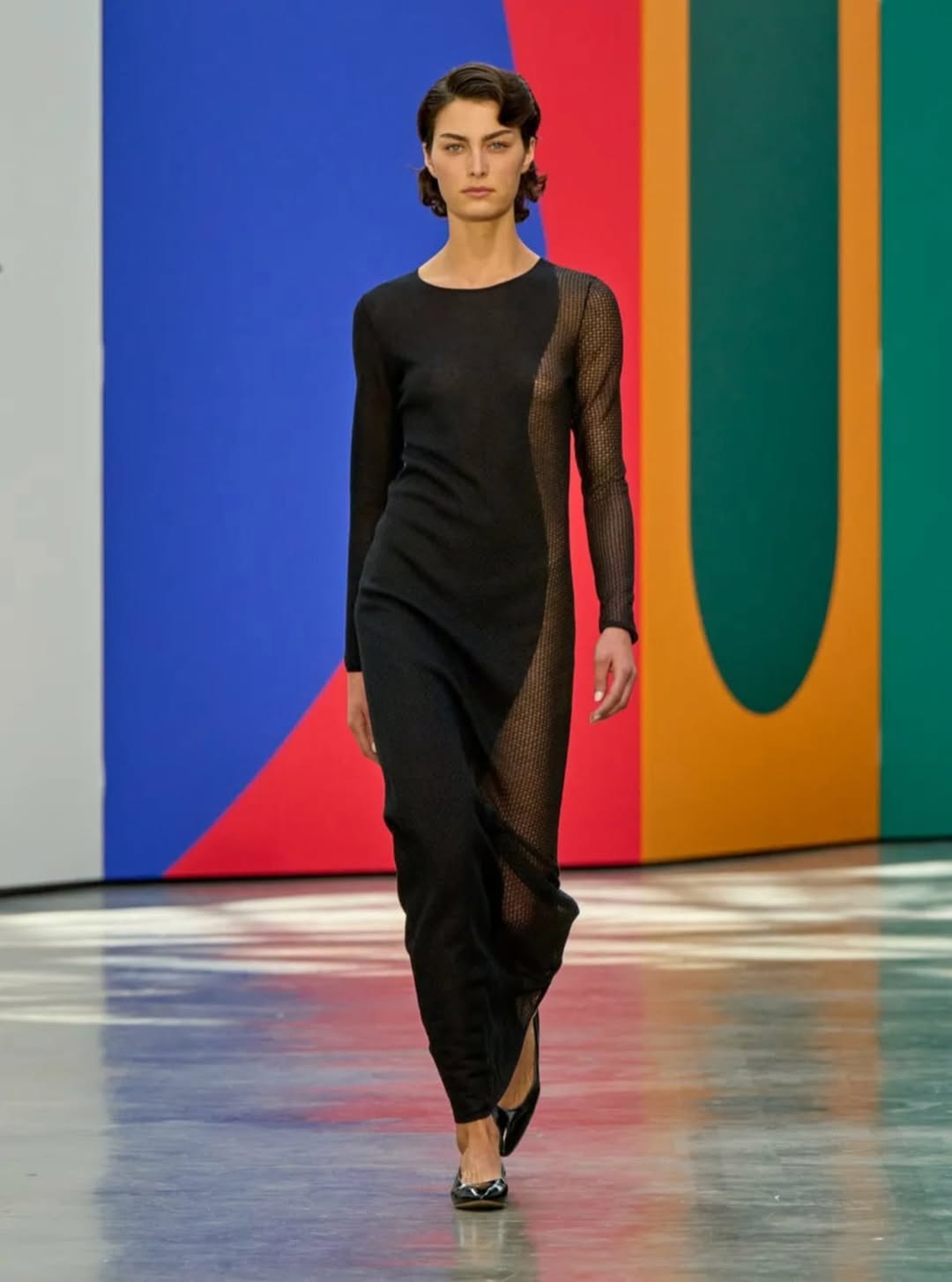 gina-for-akris-ss26%f0%9f%92%99%f0%9f%92%99gina_magro-akrisstyling-spela-lenarcichair-guidopalaumakeup-diane