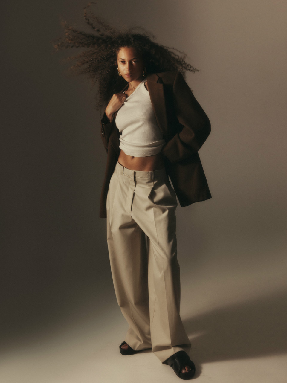 j7su89ushbp5kyjhaf8k_m