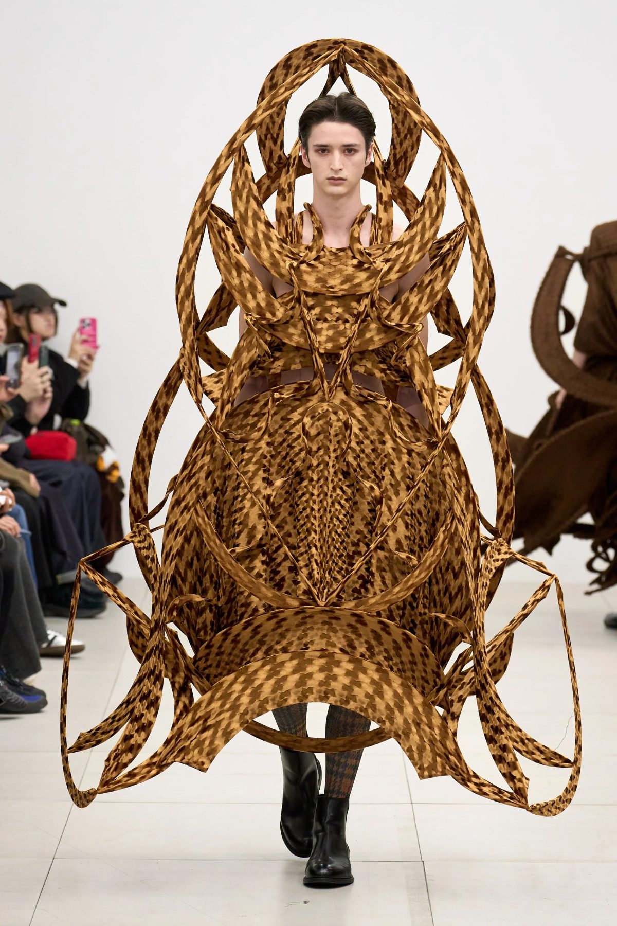 00017-ryunosukeokazaki-fall-2026-ready-to-wear-tokyo-credit-gorunway