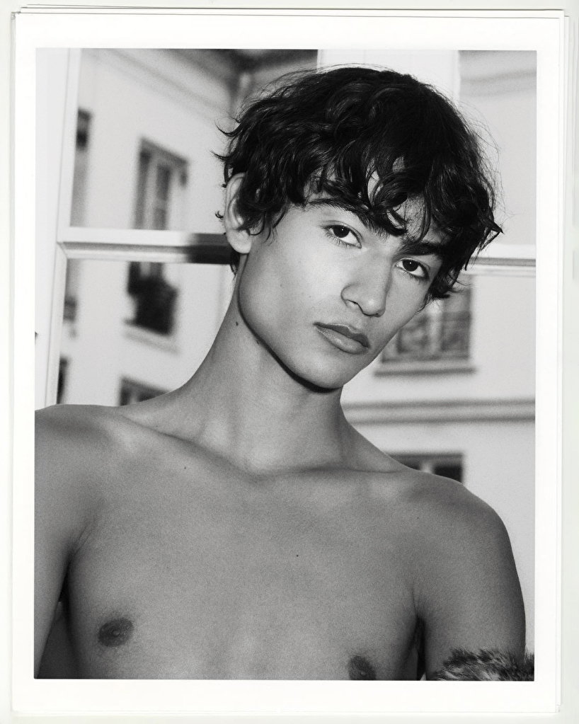 gallery_model_jvq_wy2eb0oc