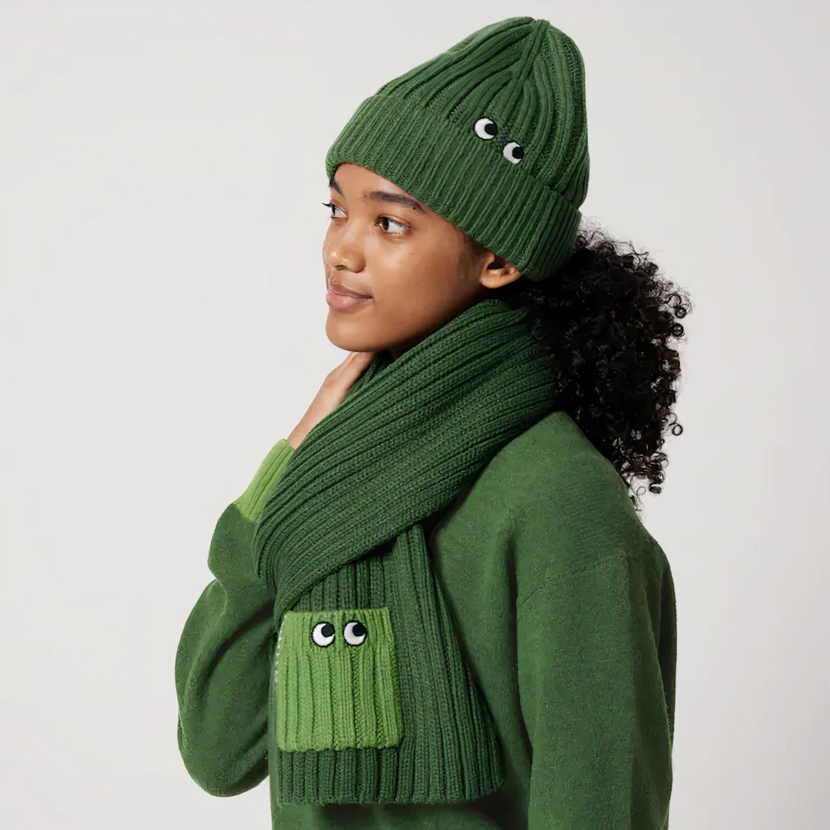 1-aaliyah-m-uniqlo-the-aegency